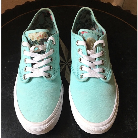 Vans Shoes - VANS CAMDEN TAPESTRY LACE UP SNEAKERS